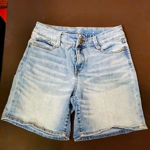 St John's bay shorts size 6